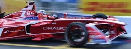 這是一張電動方程式賽車的照片 This is a picture of Formula E